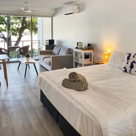 Blue On Blue Deluxe King Or Twin Room, Steps From Ferry, Amazing Pool, Wifi Nelly Bay Exterior photo