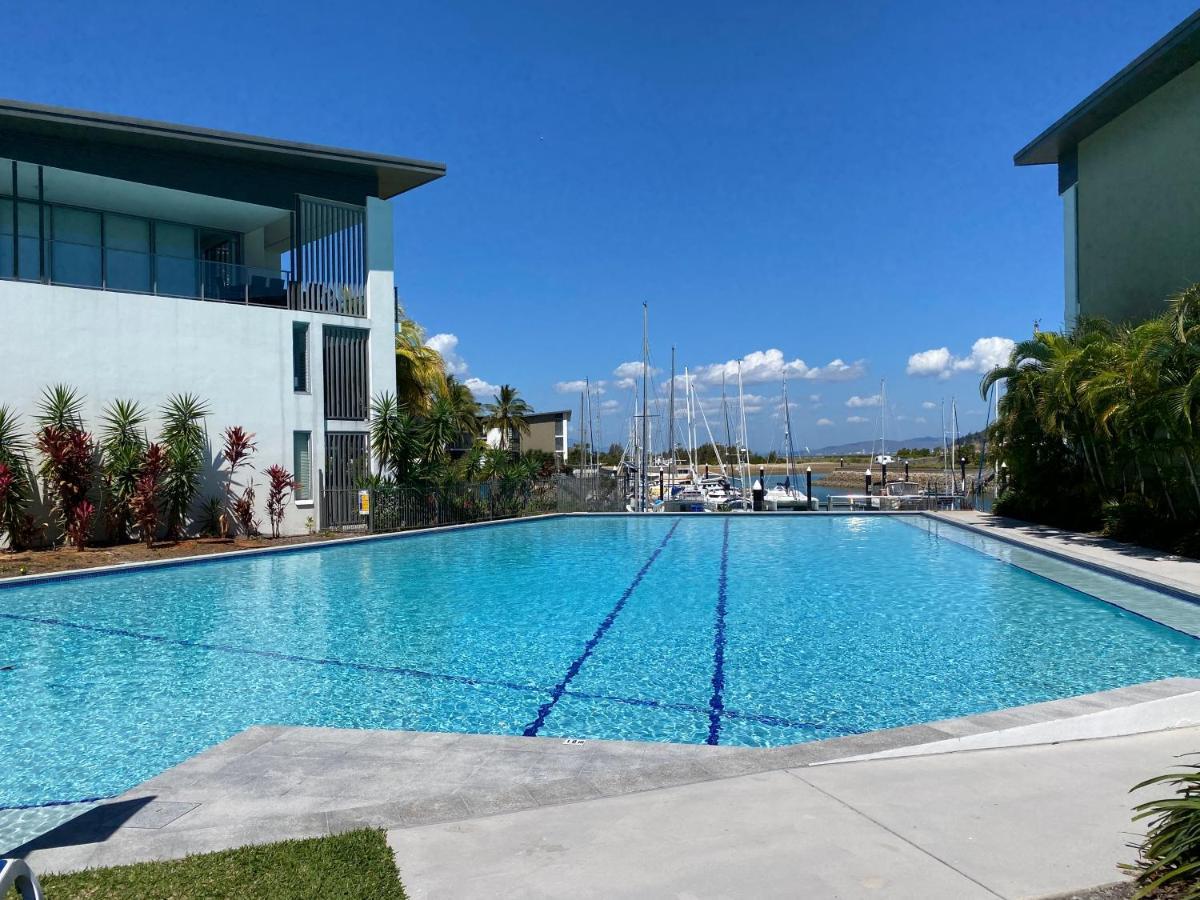 Blue On Blue Deluxe King Or Twin Room, Steps From Ferry, Amazing Pool, Wifi *
