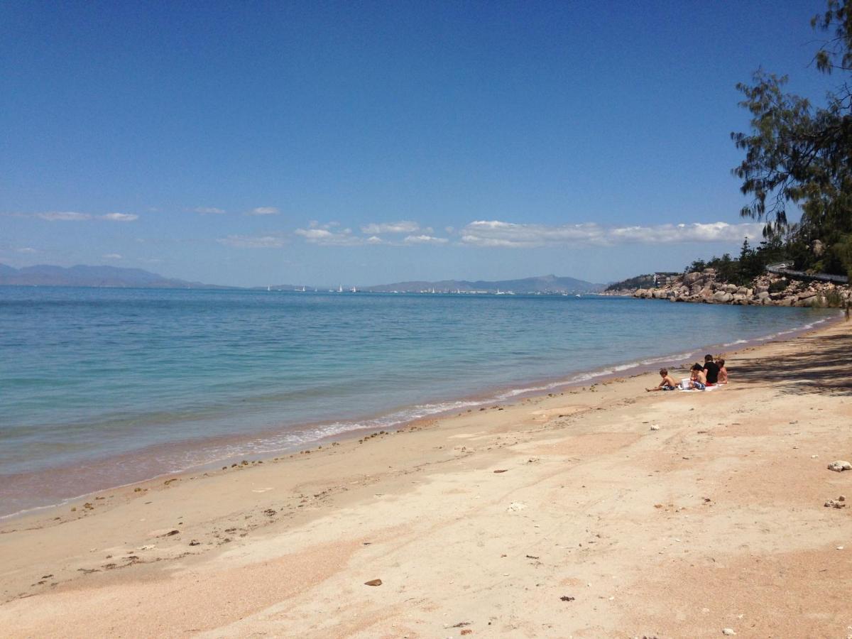 Blue On Blue Deluxe King Or Twin Room, Steps From Ferry, Amazing Pool, Wifi Nelly Bay